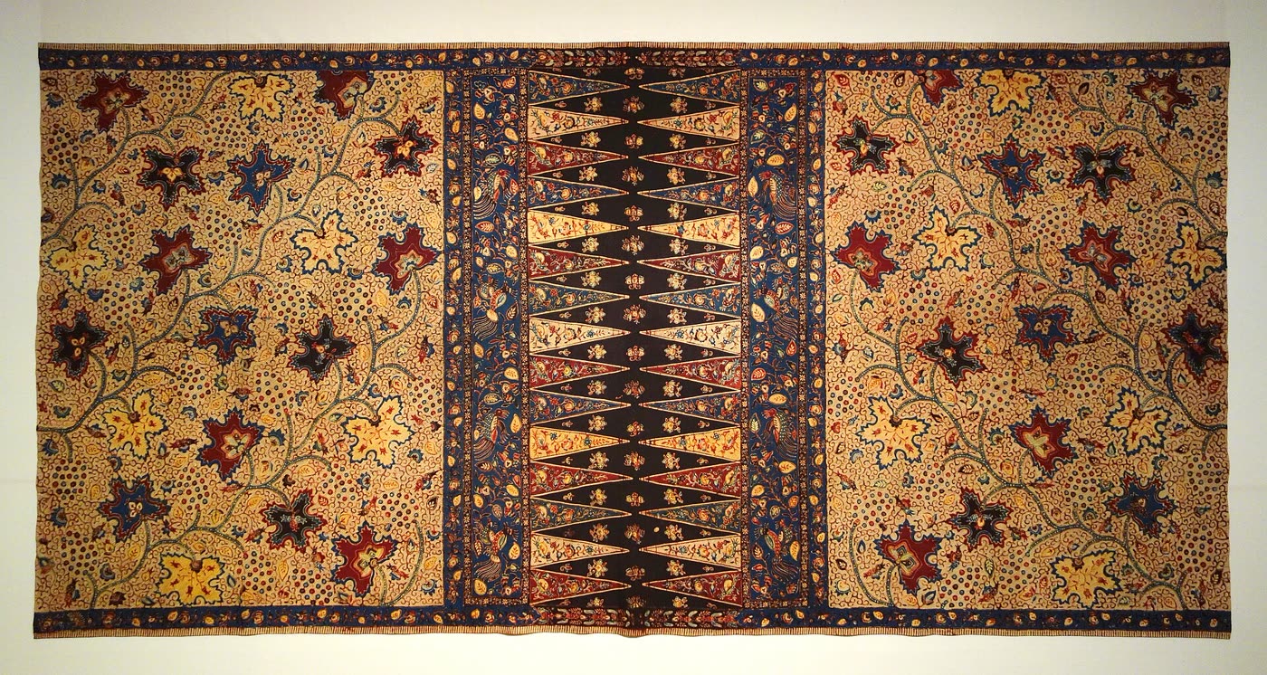 Kain batik tulis klasik dari pesisir utara Jawa, koleksi museum